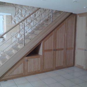 meube-sous-escalier-300x300
